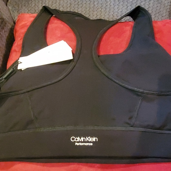 Calvin Klein NWT performance sports bra - Picture 3 of 3